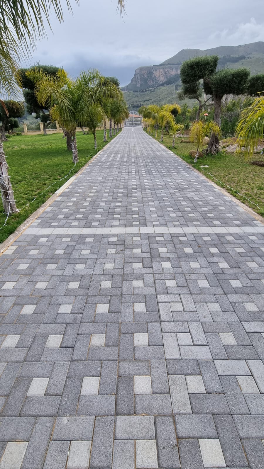 Autobloccanti Duetto 12x12 e 12x24